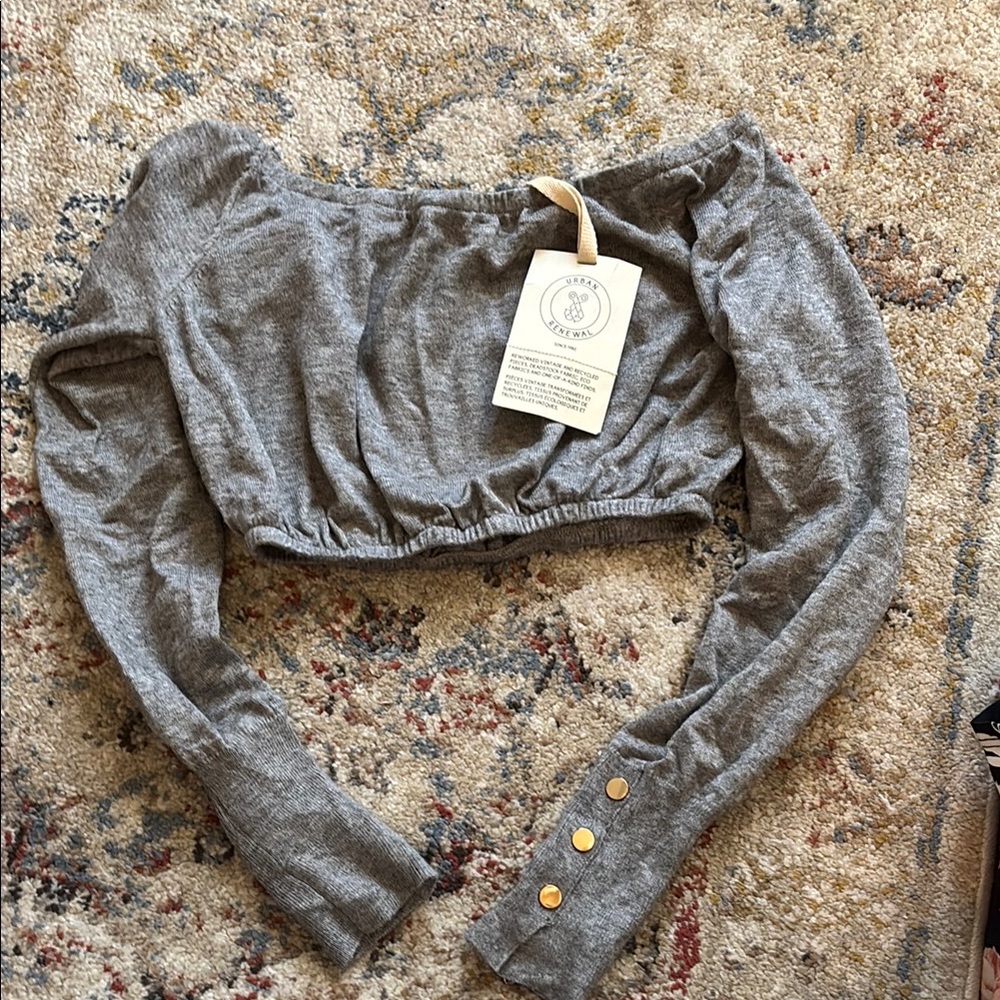 NWT Urban Renewal vintage S/M gray long sleeve crop top